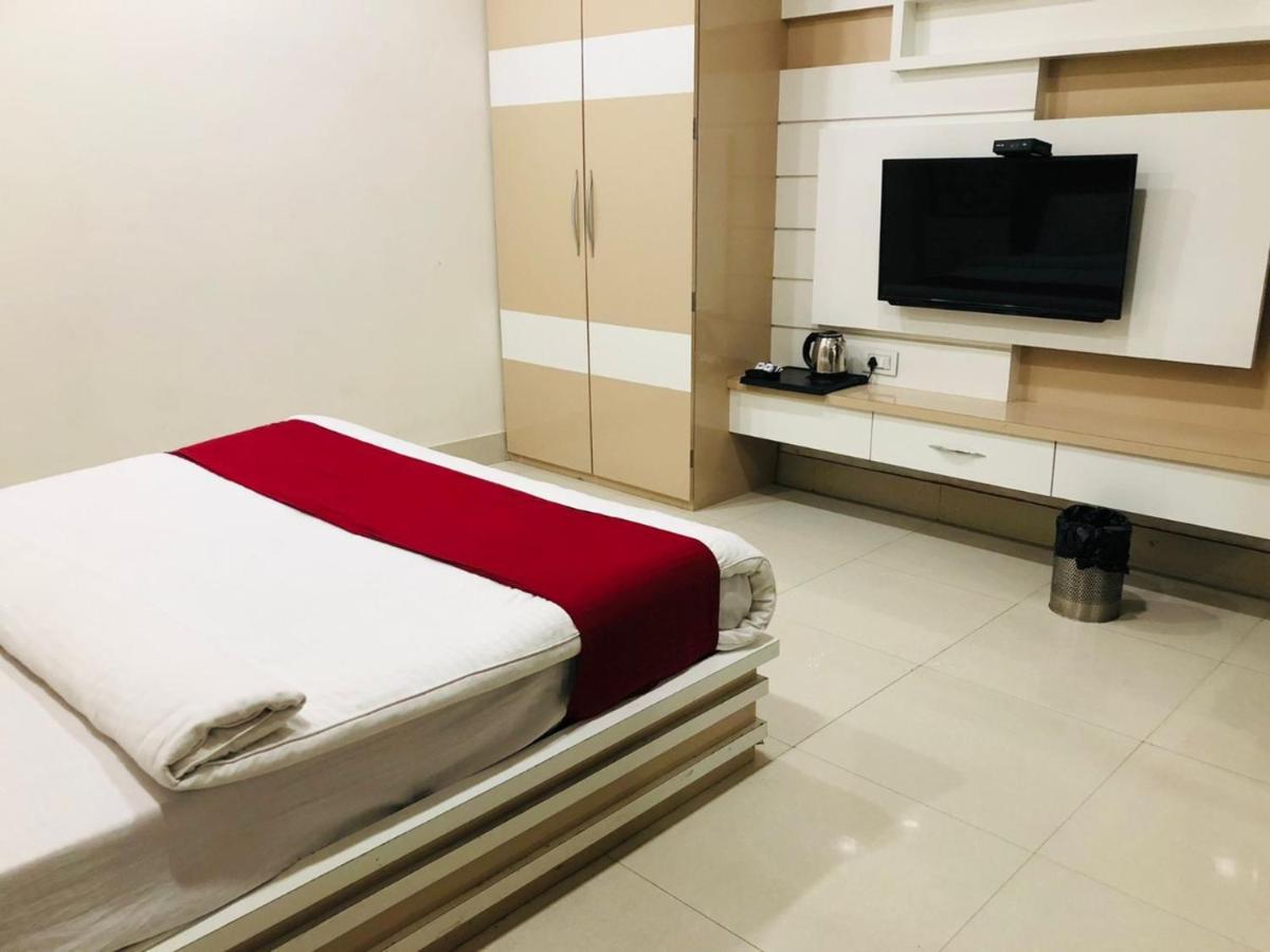 Hotel Blessing Bells, Fazilka ภายนอก รูปภาพ