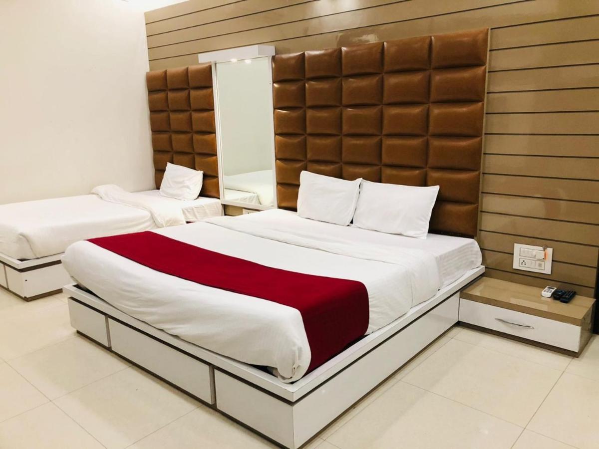 Hotel Blessing Bells, Fazilka ภายนอก รูปภาพ