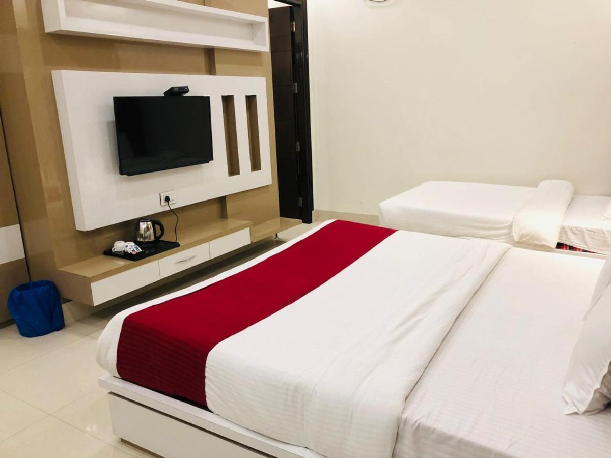 Hotel Blessing Bells, Fazilka ภายนอก รูปภาพ